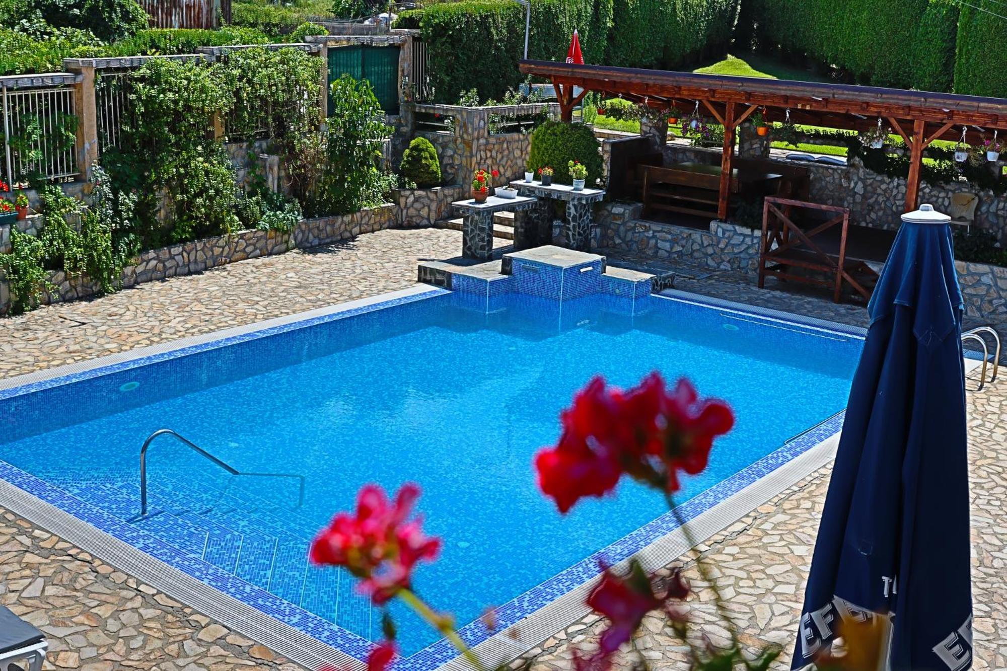 Holiday House Kubrat Sapareva Banya Luaran gambar