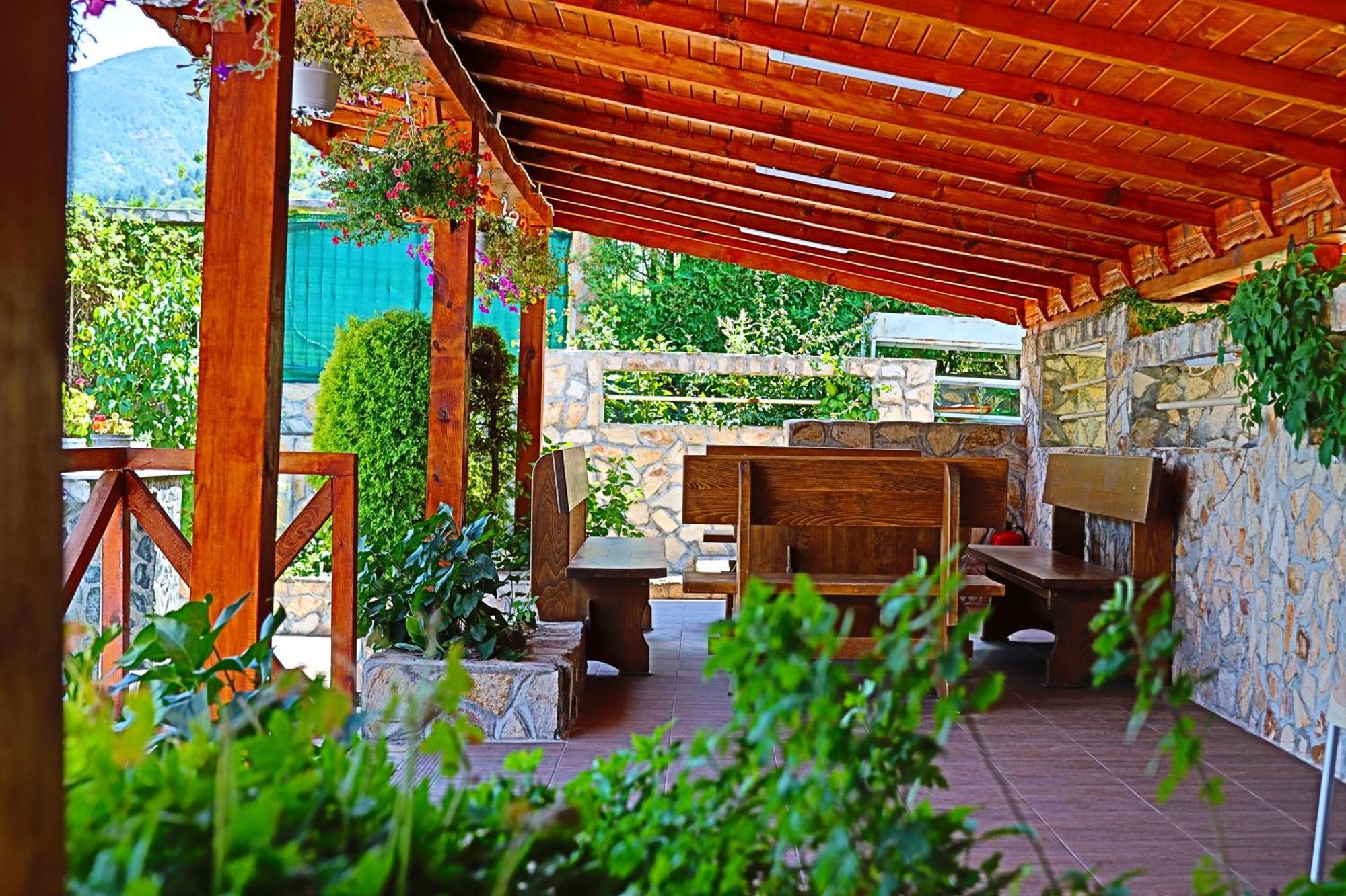 Holiday House Kubrat Sapareva Banya Luaran gambar
