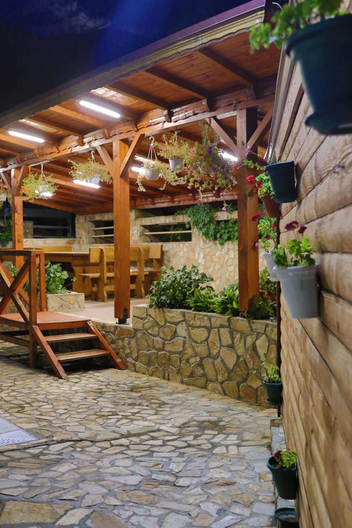 Holiday House Kubrat Sapareva Banya Luaran gambar